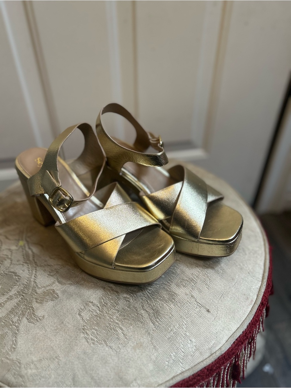 Seychelles Blessings Metallic Gold Platform Sandals with Ankle Strap Sz 8